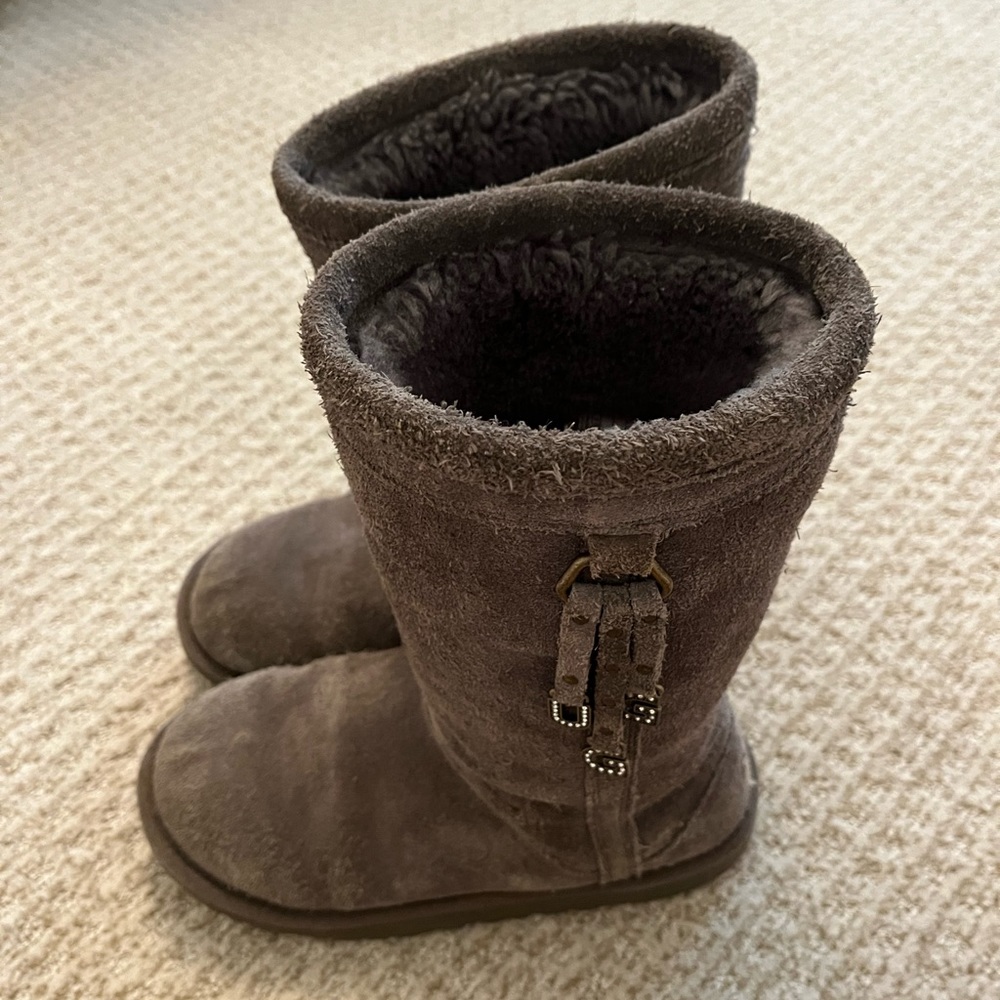 Size 5 Gray UGG Boots